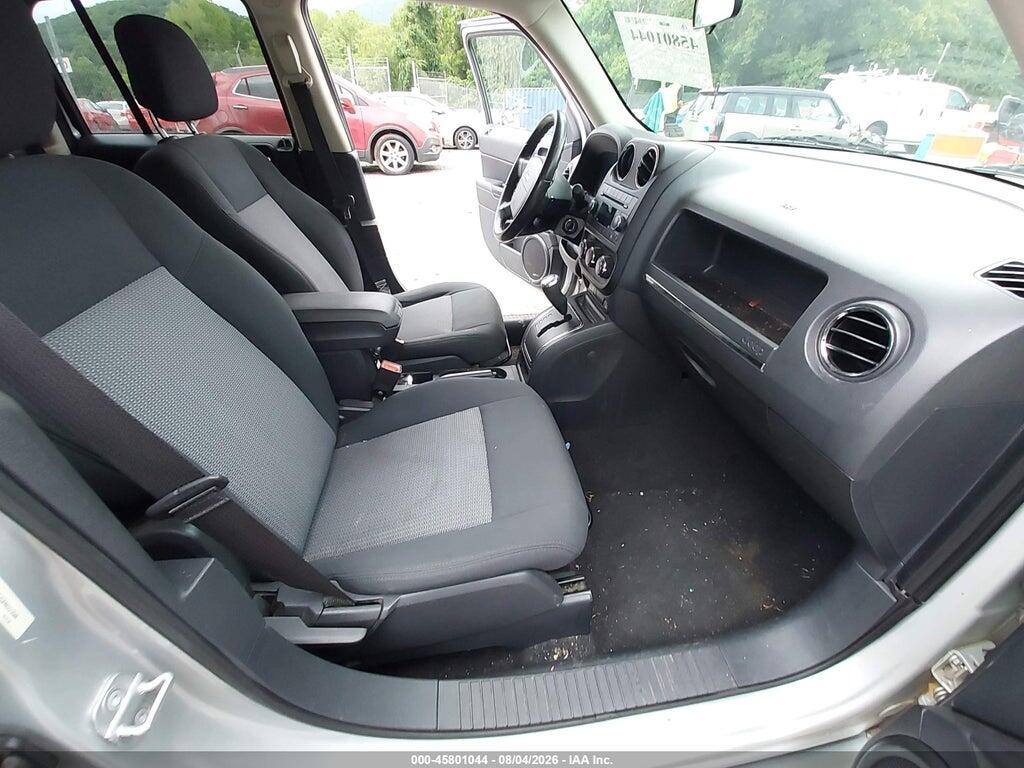 1J4NF2GB4AD512596 2010 JEEP PATRIOT photo no. 5