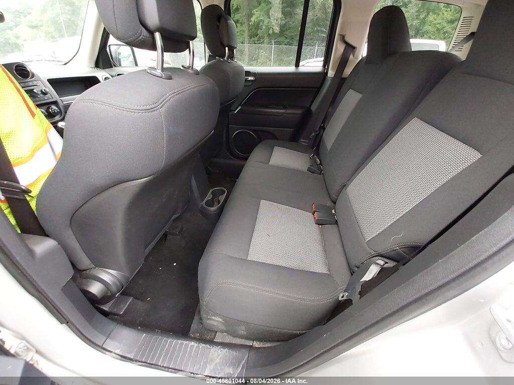 1J4NF2GB4AD512596 2010 JEEP PATRIOT photo no. 8