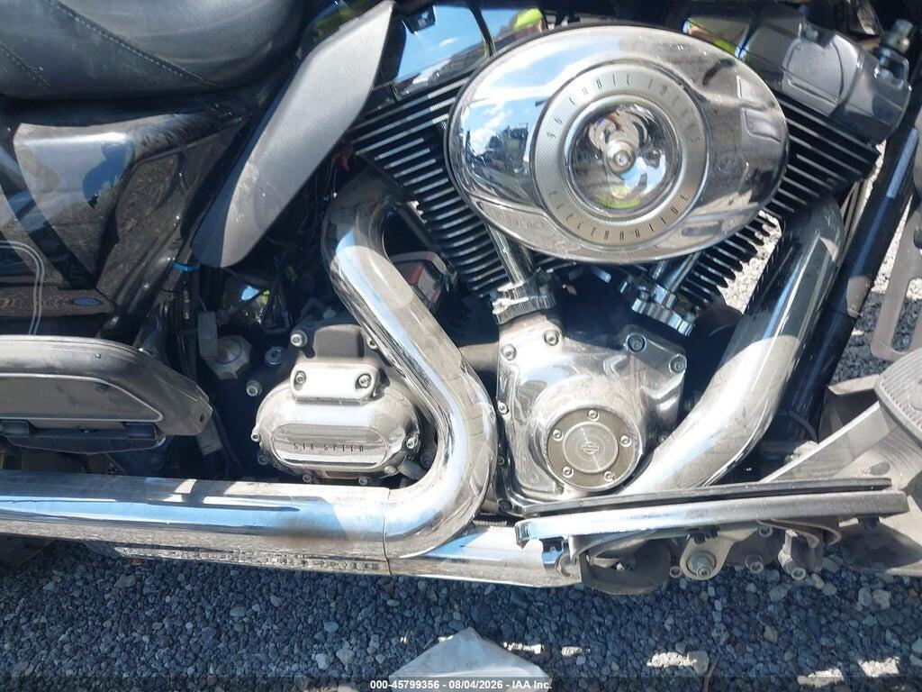 1HD1FC416AB620203 2010 HARLEY-DAVIDSON FLHTCU photo no. 8