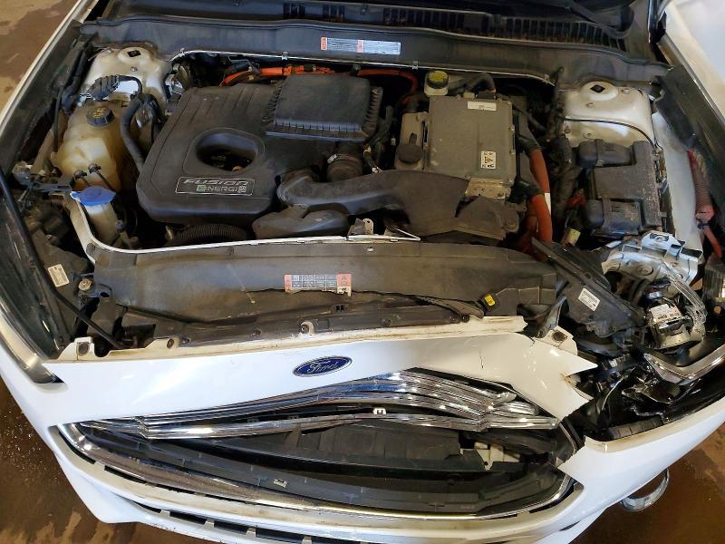 2016 FORD FUSION SE PHEV — Фото 11 из 12