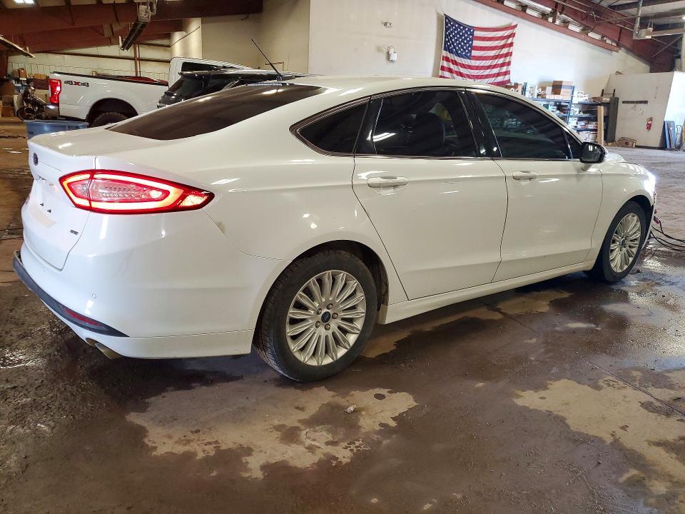 2016 FORD FUSION SE PHEV — Фото 3 из 12