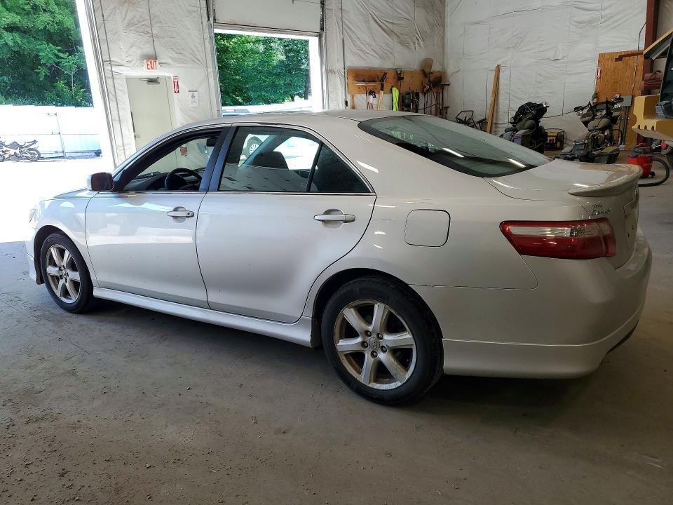 2008 TOYOTA CAMRY SE — Фото 2 из 12