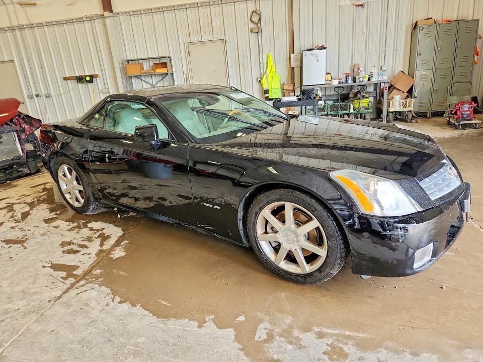 2004 CADILLAC XLR — Фото 4 из 12