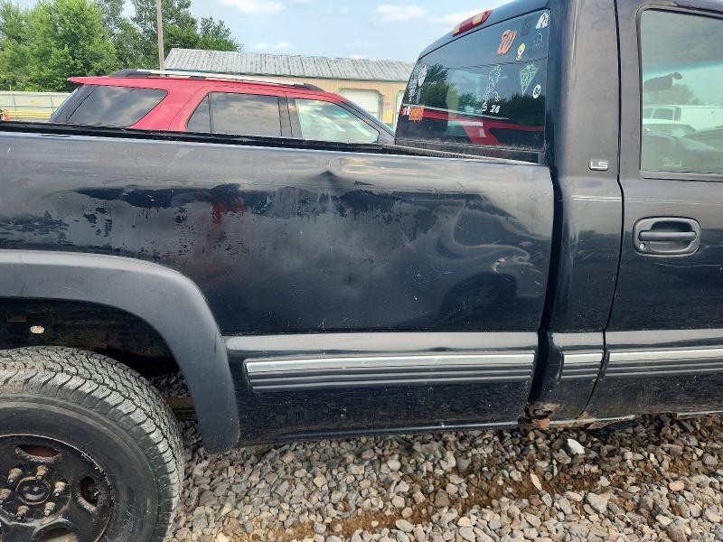 2000 CHEVROLET SILVERADO K1500 — Фото 10 из 12