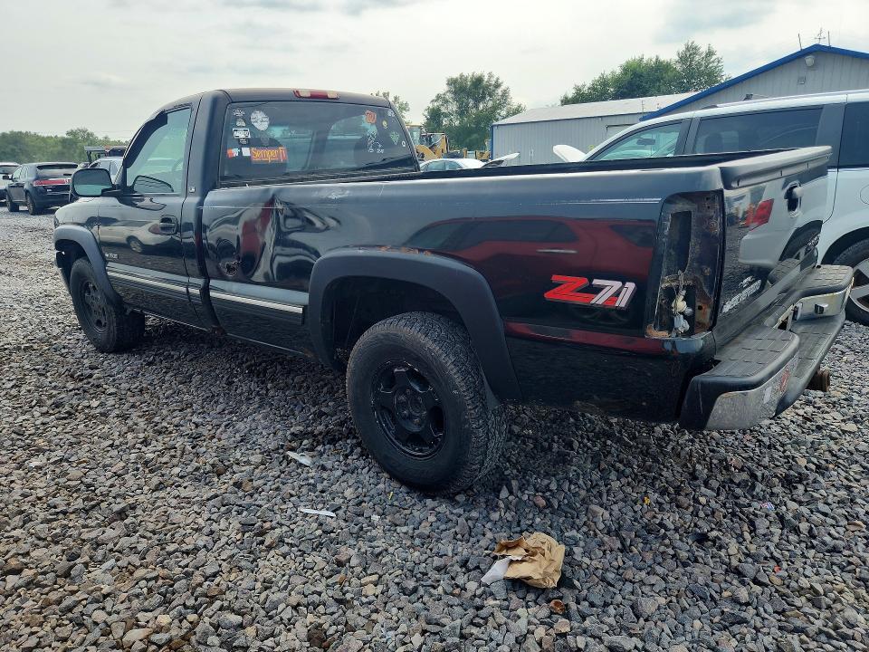 2000 CHEVROLET SILVERADO K1500 — Фото 2 из 12