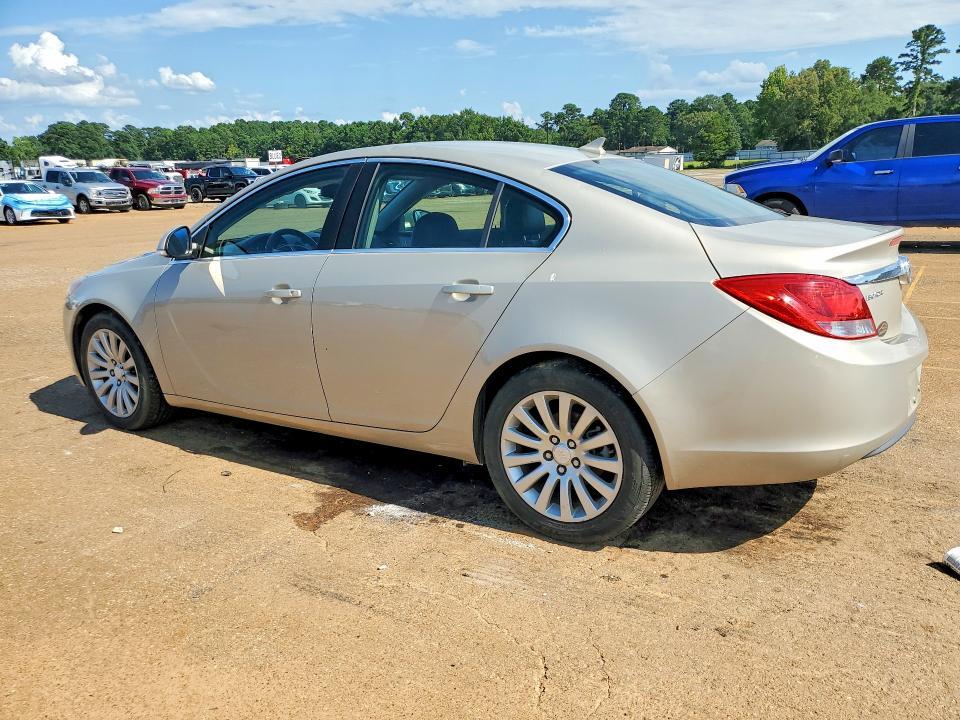 2012 BUICK REGAL — Фото 2 из 12