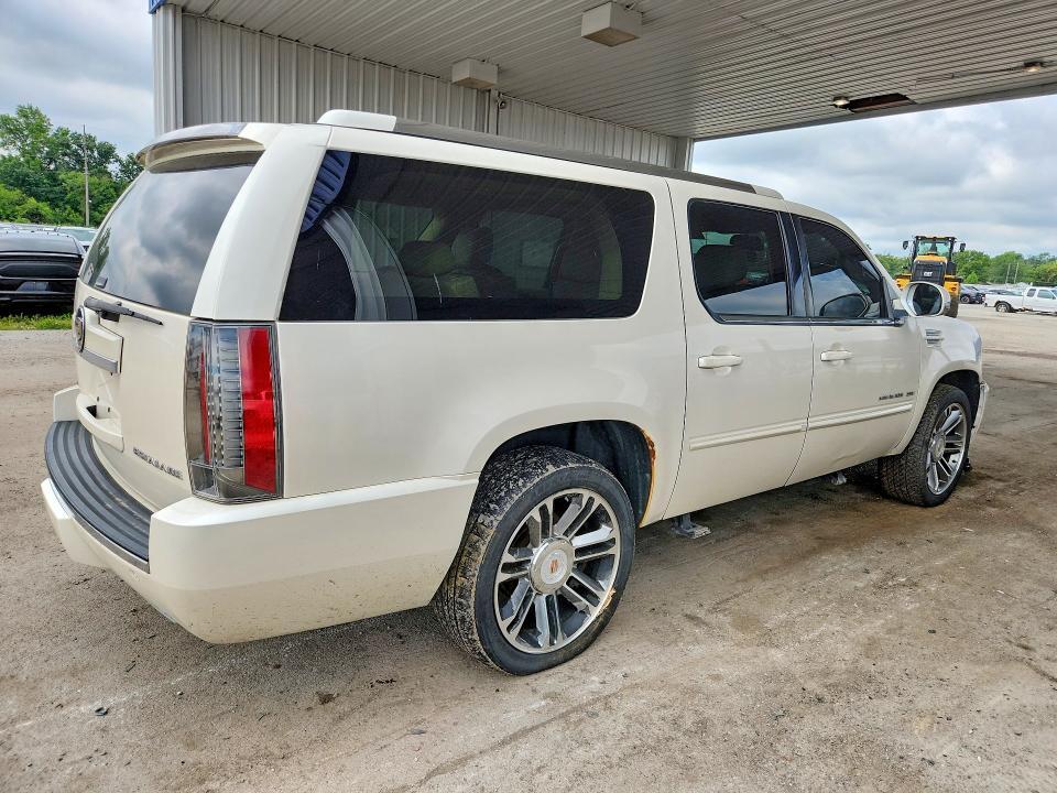 2012 CADILLAC ESCALADE ESV PREMIUM — Фото 3 из 13