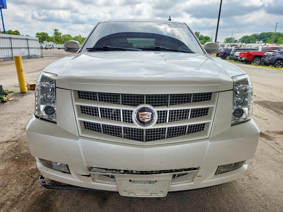 2012 CADILLAC ESCALADE ESV PREMIUM — Фото 5 из 13