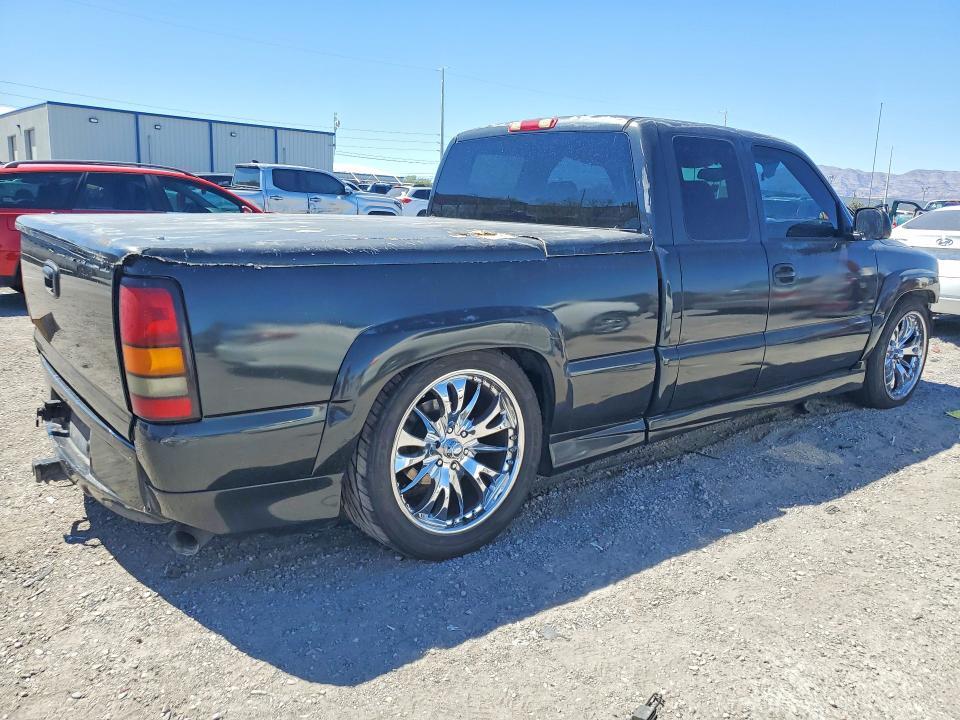 2004 GMC NEW SIERRA C1500 — Фото 3 из 12