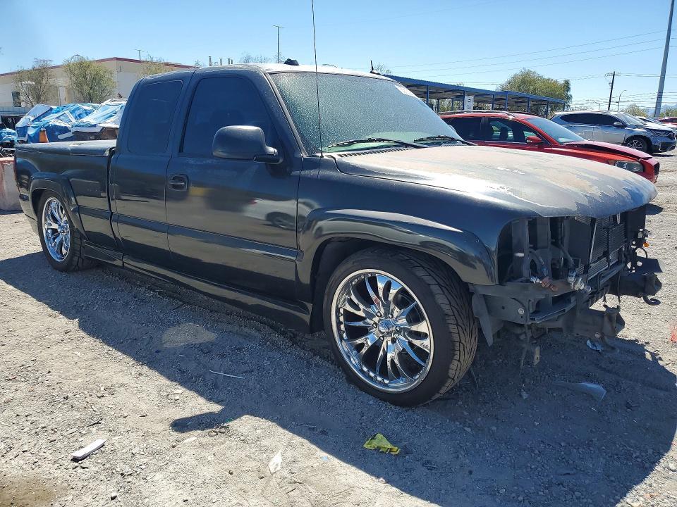 2004 GMC NEW SIERRA C1500 — Фото 4 из 12