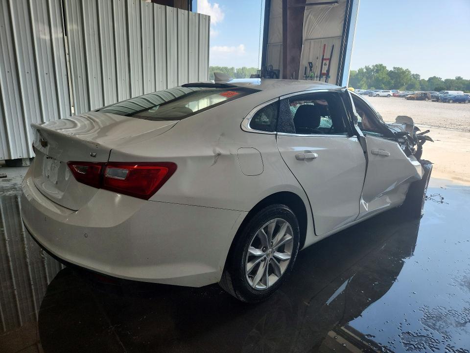2024 CHEVROLET MALIBU LT — Фото 3 из 12