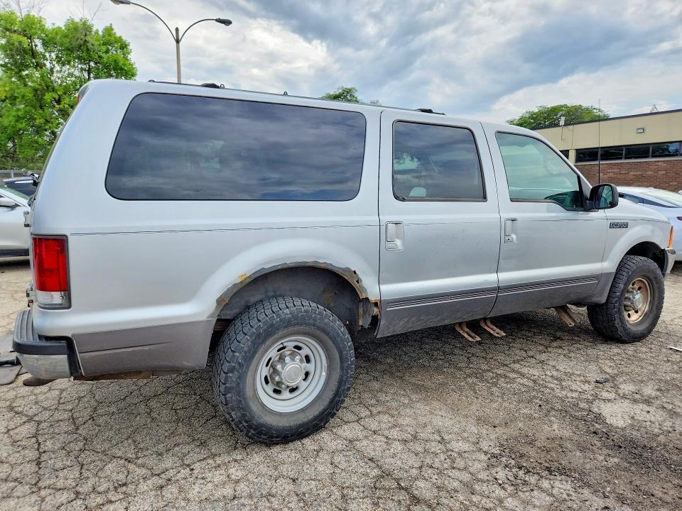 2001 FORD EXCURSION XLT — Фото 3 из 12