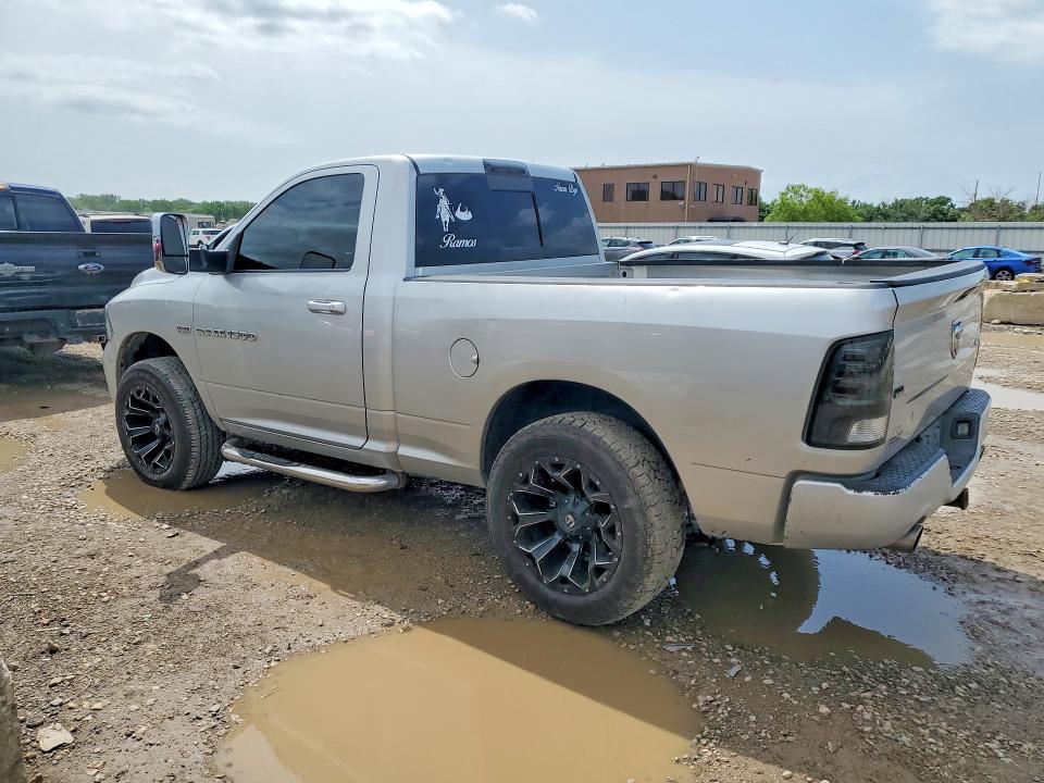 2012 DODGE RAM 1500 SPORT — Фото 2 из 12