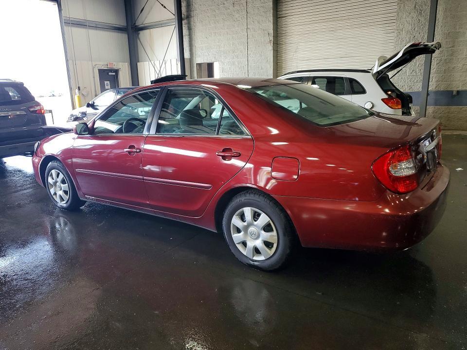 2004 TOYOTA CAMRY LE — Фото 2 из 12
