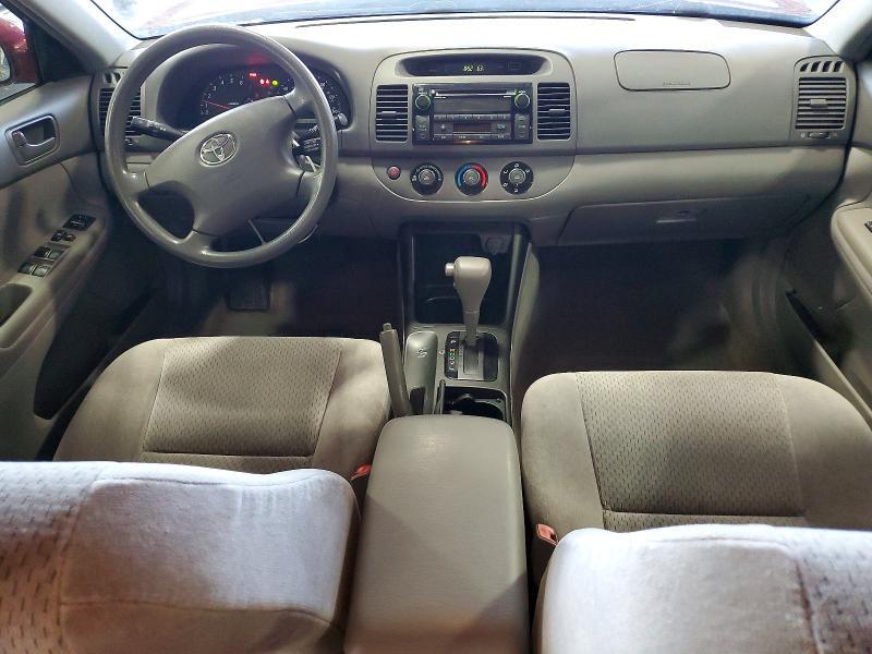 2004 TOYOTA CAMRY LE — Фото 8 из 12