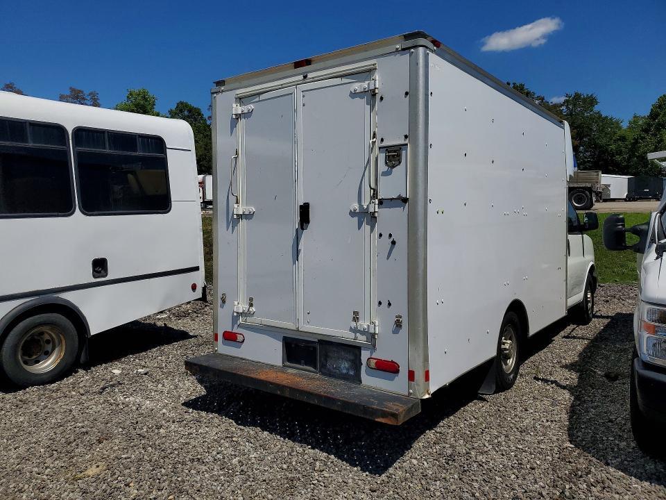 2016 CHEVROLET EXPRESS G3500 — Фото 3 из 12