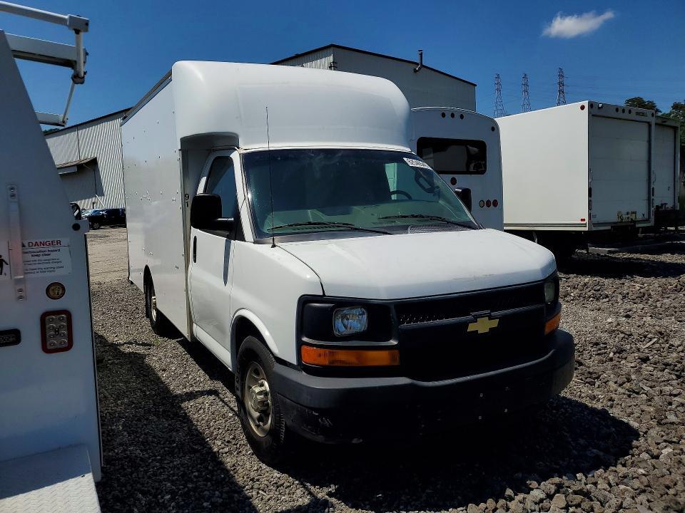 2016 CHEVROLET EXPRESS G3500 — Фото 4 из 12