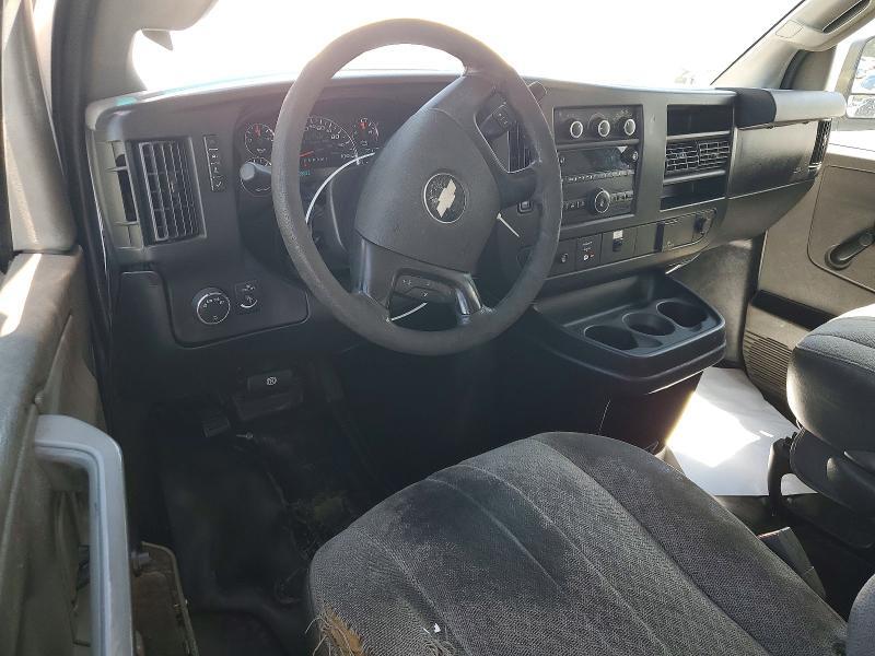 2016 CHEVROLET EXPRESS G3500 — Фото 8 из 12