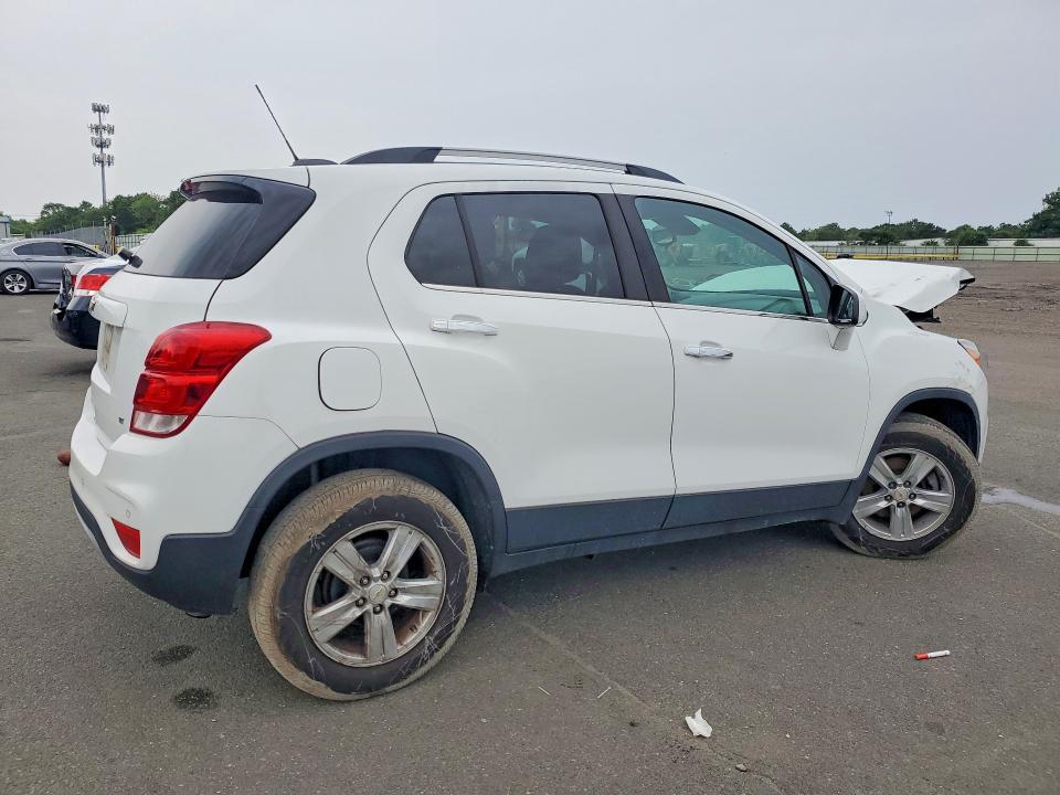 KL7CJLSB0LB064491 2020 CHEVROLET TRAX photo no. 3