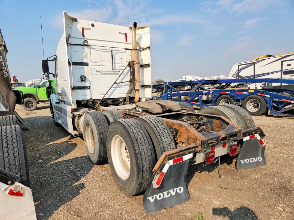 2004 VOLVO VN VNL — Фото 2 из 14