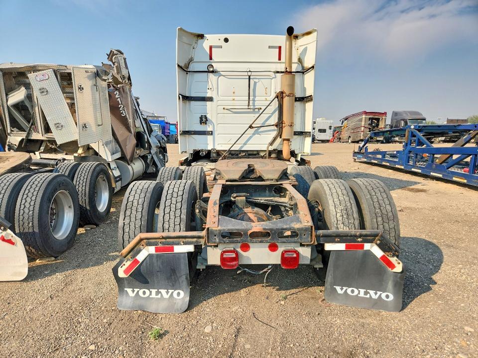 2004 VOLVO VN VNL — Фото 6 из 14