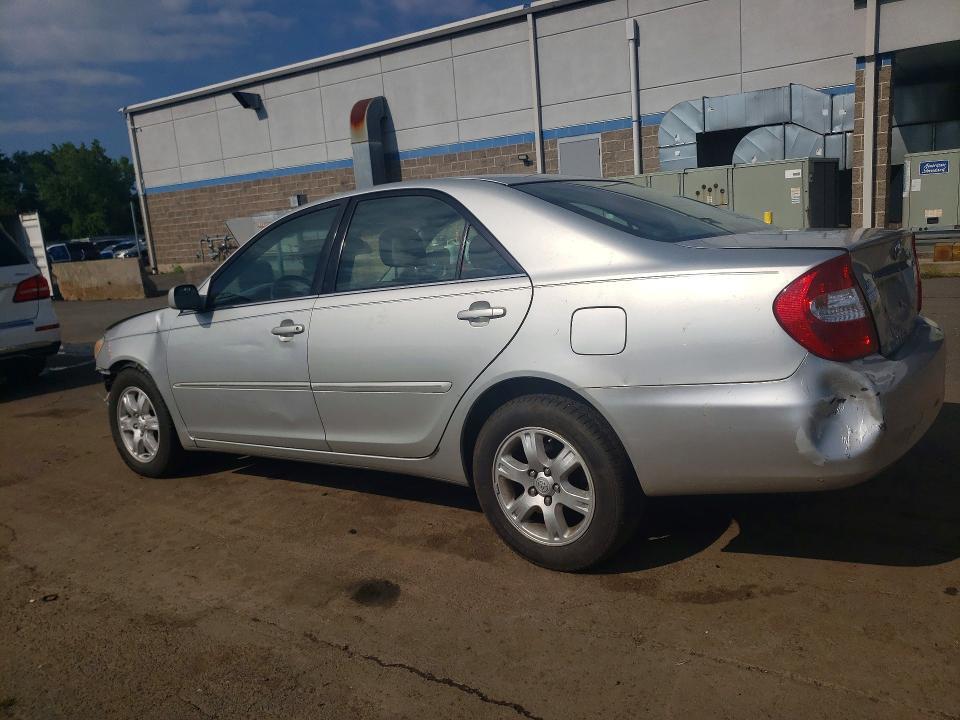 2002 TOYOTA CAMRY XLE — Фото 2 из 13