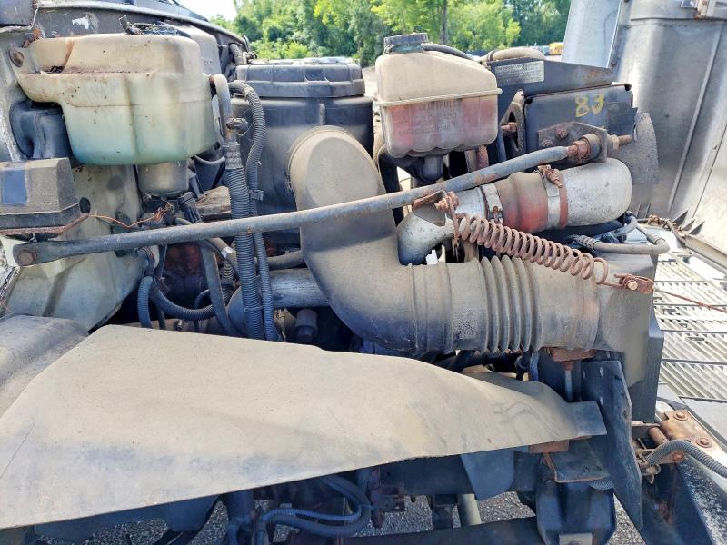 2002 GMC C7 BUCKET TRUCK — Фото 10 из 12