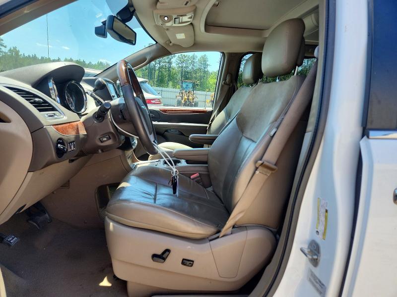 2016 CHRYSLER TOWN & COUNTRY LIMITED PLATINUM — Фото 7 из 13