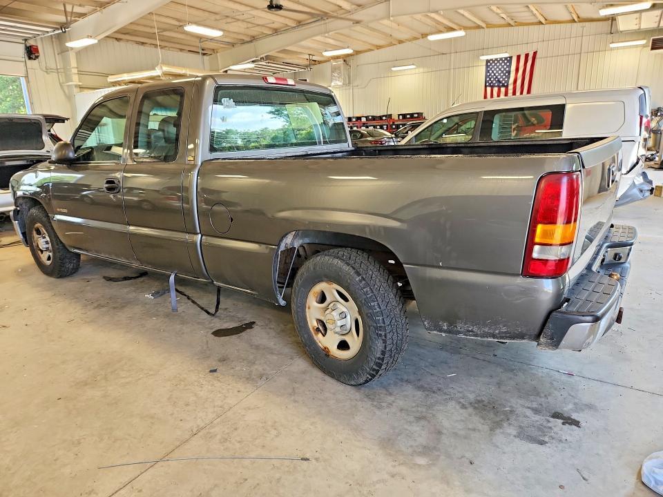 2GCEC19V521296156 2002 CHEVROLET SILVERADO photo no. 2