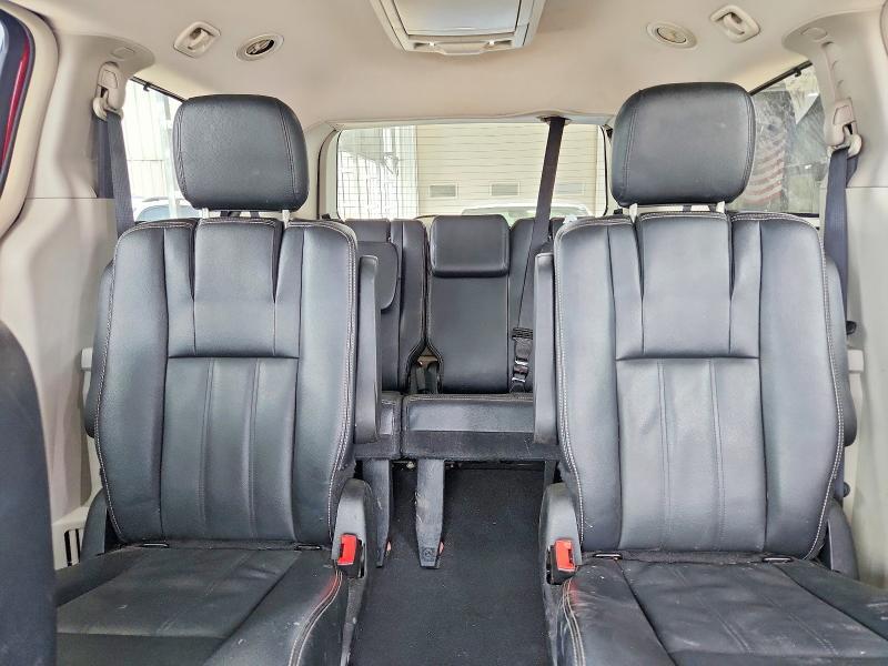 2016 CHRYSLER TOWN & COUNTRY TOURING — Фото 10 из 13