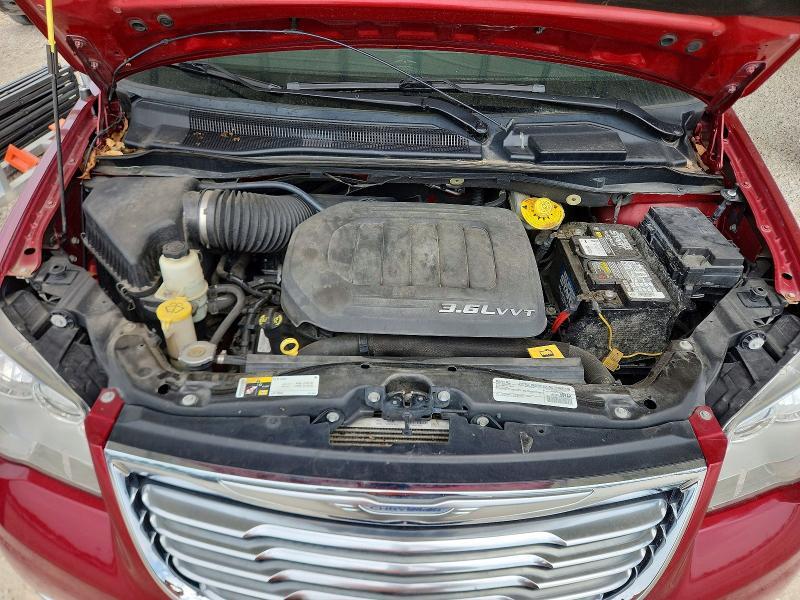2016 CHRYSLER TOWN & COUNTRY TOURING — Фото 12 из 13