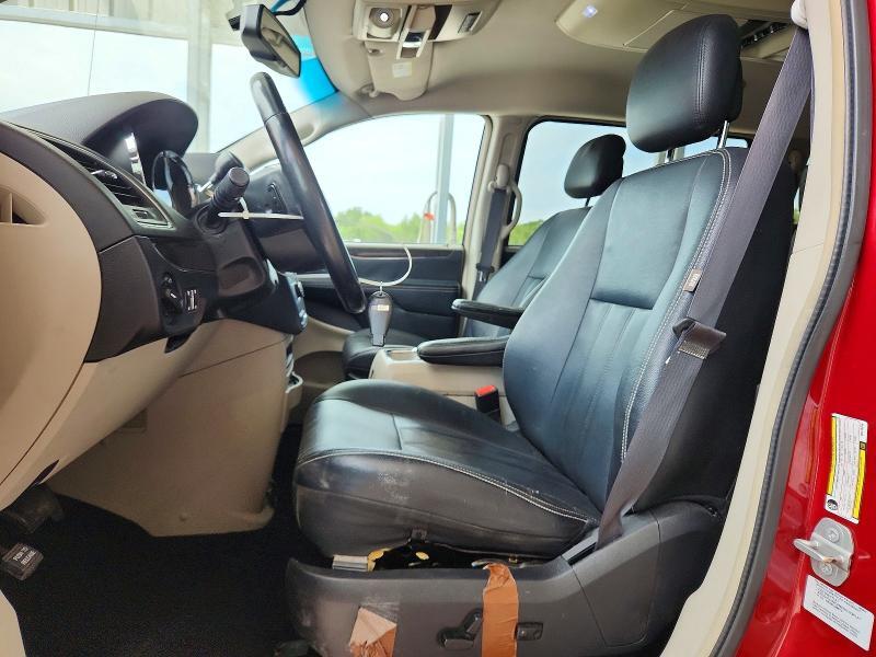 2016 CHRYSLER TOWN & COUNTRY TOURING — Фото 7 из 13
