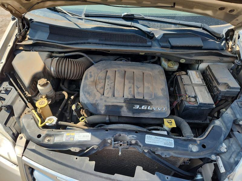 2016 CHRYSLER TOWN & COUNTRY TOURING L — Фото 12 из 13
