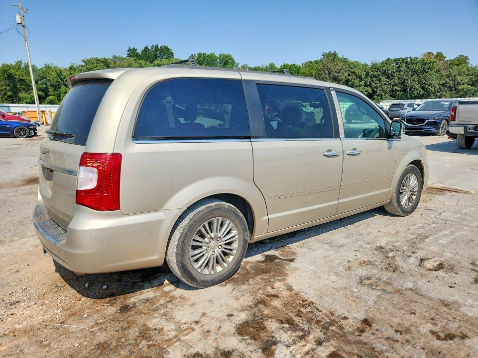 2016 CHRYSLER TOWN & COUNTRY TOURING L — Фото 3 из 13