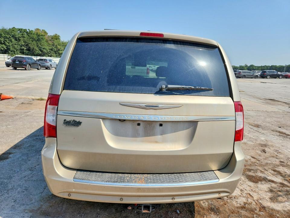 2016 CHRYSLER TOWN & COUNTRY TOURING L — Фото 6 из 13