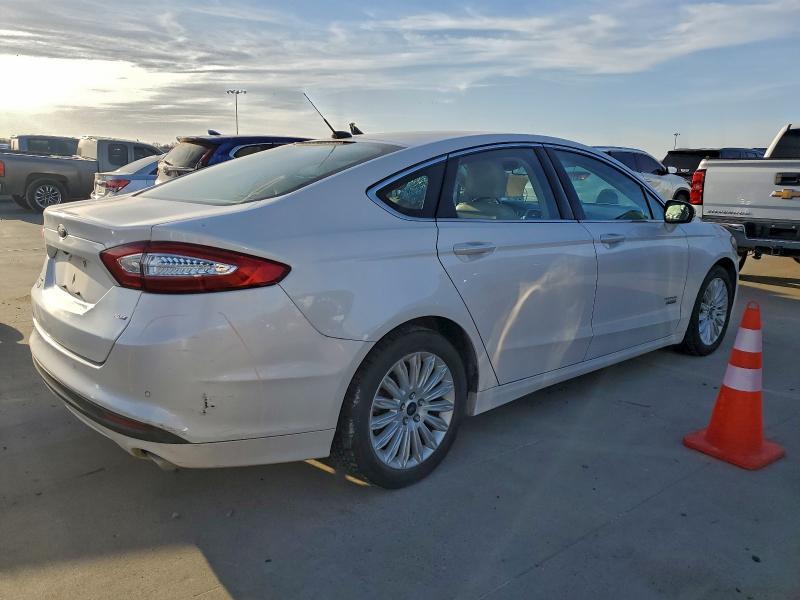 2016 FORD FUSION SE PHEV — Фото 3 из 12