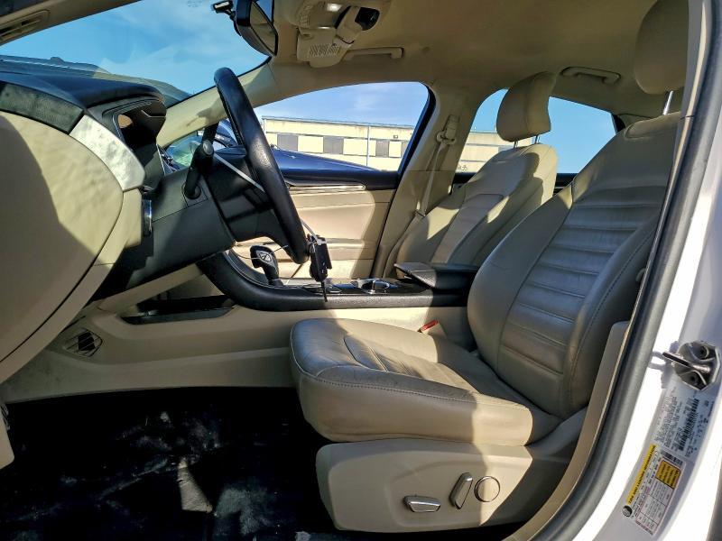 2016 FORD FUSION SE PHEV — Фото 7 из 12