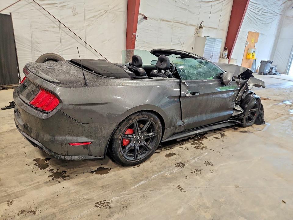 2020 FORD MUSTANG GT — Фото 3 из 13