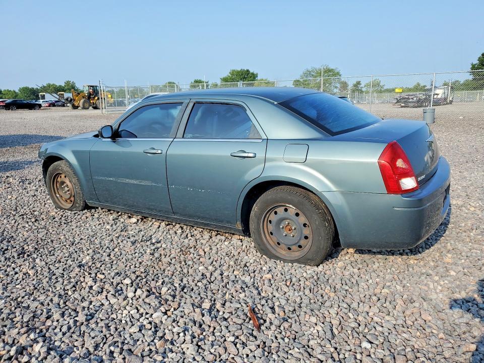 2005 CHRYSLER 300 — Фото 2 из 12