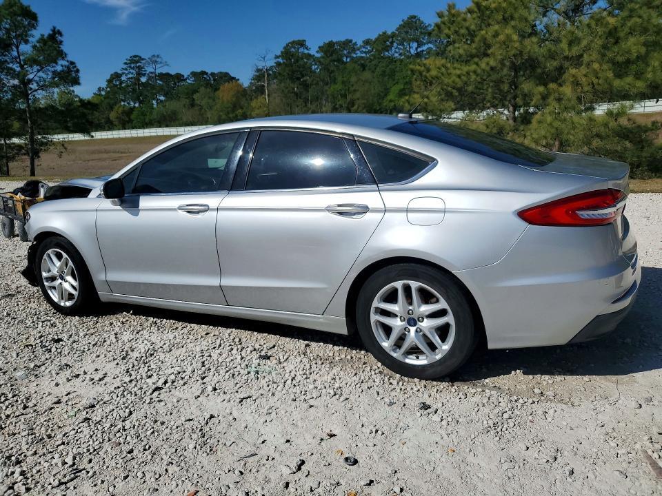 2016 FORD FUSION SE — Фото 2 из 12