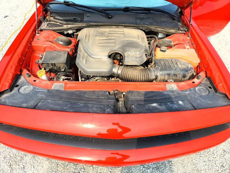 2016 DODGE CHALLENGER SXT — Фото 11 из 12