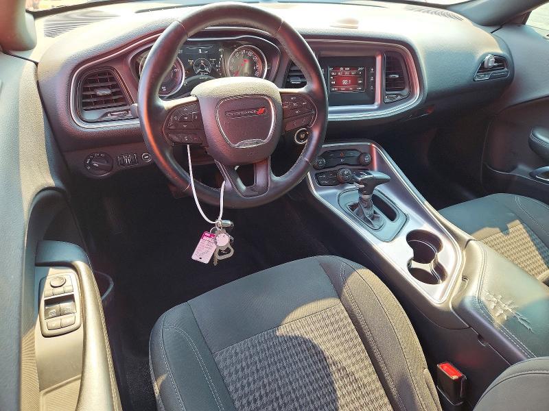2016 DODGE CHALLENGER SXT — Фото 8 из 12