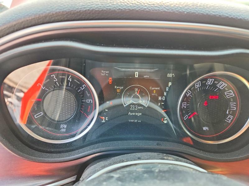 2016 DODGE CHALLENGER SXT — Фото 9 из 12