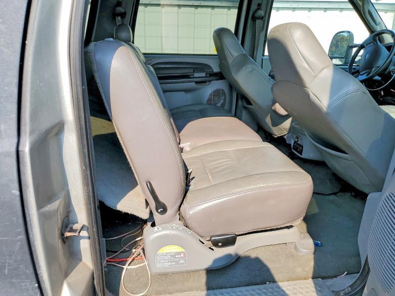 1FMNU40L65EB25750 2005 FORD EXCURSION photo no. 11