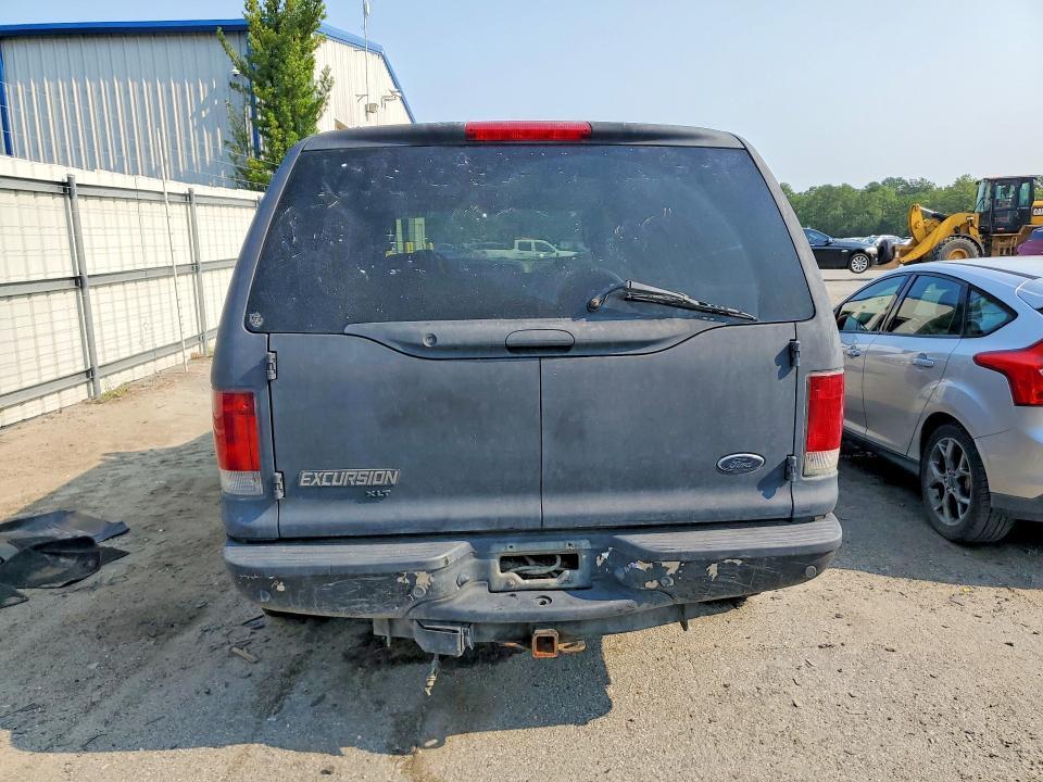1FMNU40L65EB25750 2005 FORD EXCURSION photo no. 6