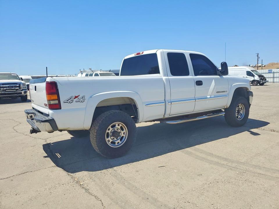 2002 GMC SIERRA K2500 HEAVY DUTY — Фото 3 из 13
