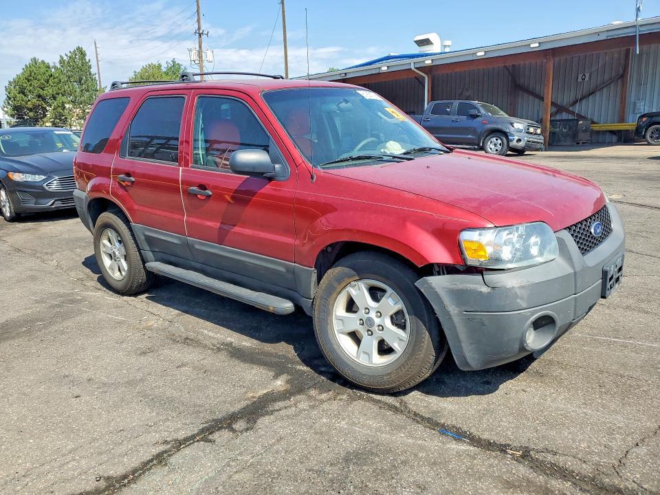 1FMCU93135KB12700 2005 FORD ESCAPE photo no. 4