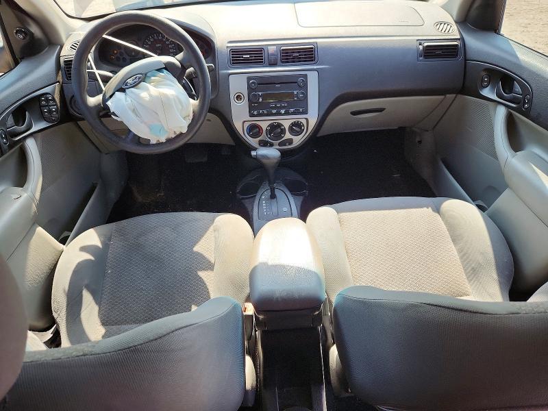 3FAFP37N35R117450 2005 FORD FOCUS photo no. 8