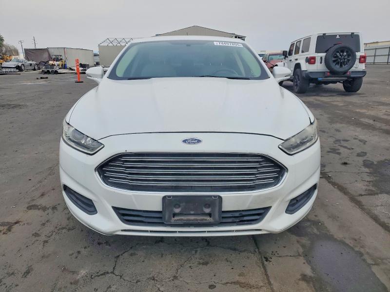 1FA6P0H7XG5123136 2016 FORD FUSION photo no. 5