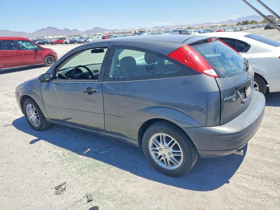 2005 FORD FOCUS ZX3 — Фото 2 из 12